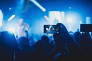 【悲報】HEY-SMITHのライブ中に撮影した人がいてアンコールが無くなる事態に!!