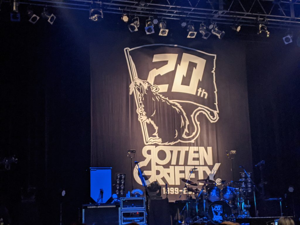 Rottengraffty周年ツアーファイナル Zepp Divercity 対バン Uverworldのライブレポ セトリ付き 底辺で寝そべる日々